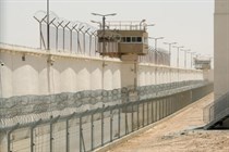 سجن “ايشل” يرفض إدخال الملابس والأغطية الشتوية للأسرى