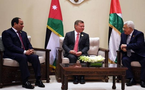 ميدل إيست: بن سلمان والسيسي طلبا من عباس وعبد الله التغيب عن القمة الإسلامية ميدل إيست: بن سلمان والسيسي طلبا من عباس وعبد الله التغيب عن القمة الإسلامية