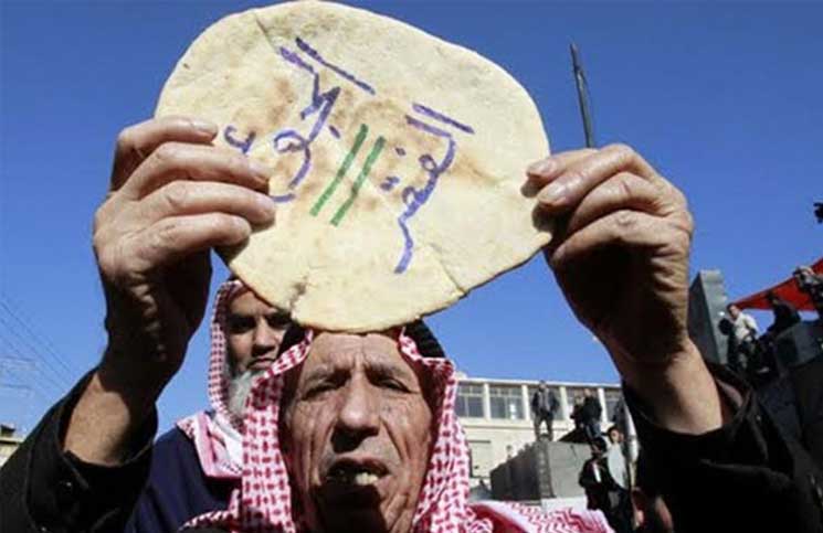 الأردني «الغاضب» هل خرج إلى الشارع من أجل رغيف الخبز فعلاً، أم خوفاً على «هُويته الوطنية»؟ عودة أسماء ابتعدت من سنوات وحراكات العشائر والمناطق «تتراسل»