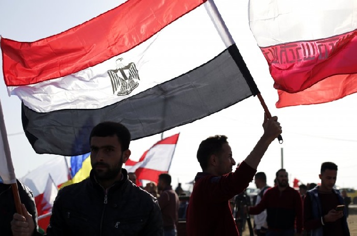 صحيفة: مصر تكثف جهودها من أجل اتفاق في غزة قبل طرح “صفقة القرن”