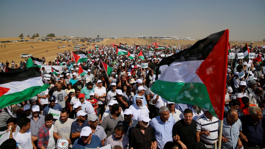 صحيفة عبرية تعدد أساليب غريبة للتعامل مع المتظاهرين على حدود غزة