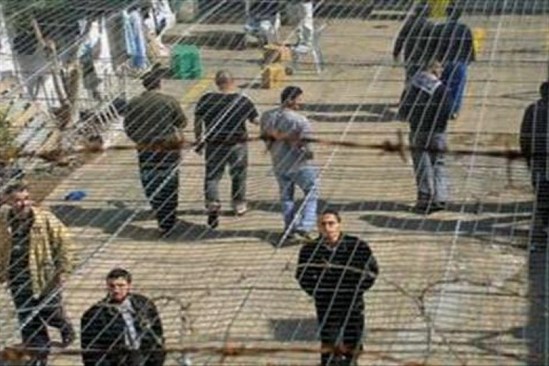 في يوم الاسير … 6500 اسير خلف القضبان بينهم 350 طفلا في يوم الاسير … 6500 اسير خلف القضبان بينهم 350 طفلا