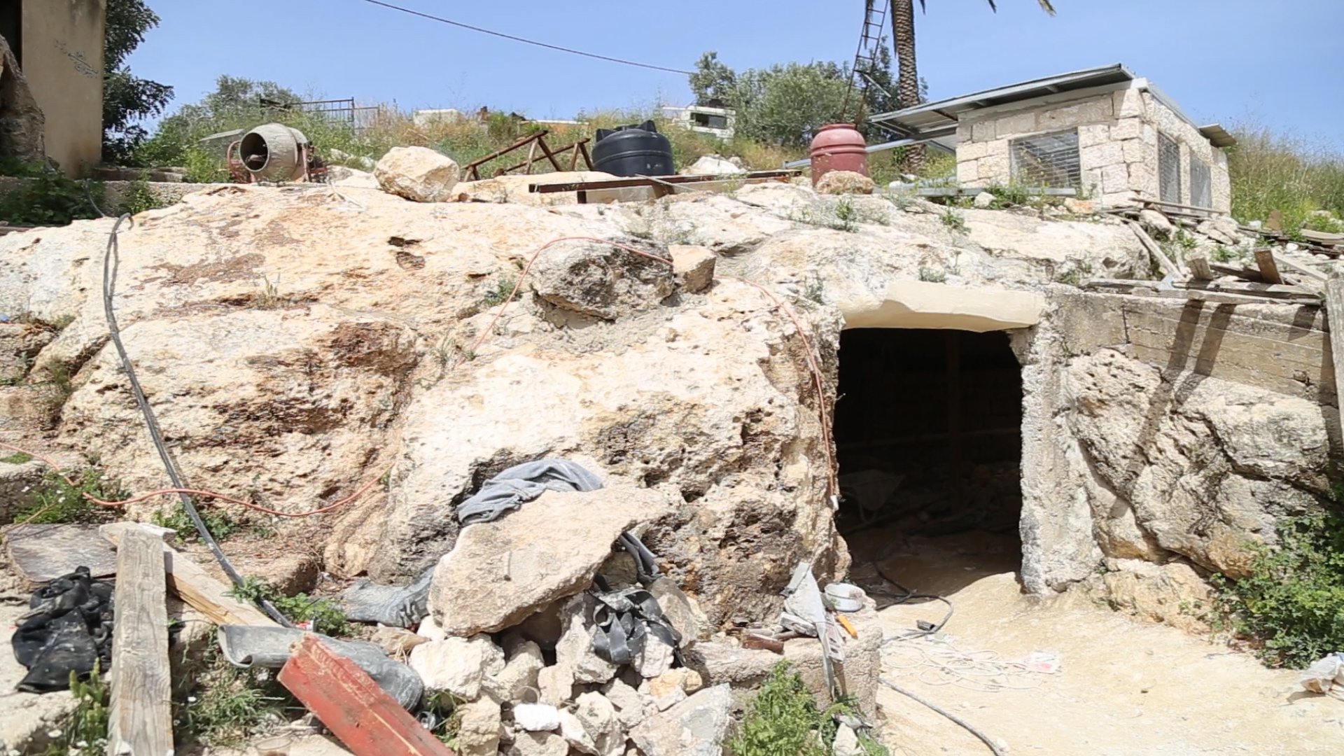 “عزبة أبو آدم” أصغر تجمع سكاني في فلسطين