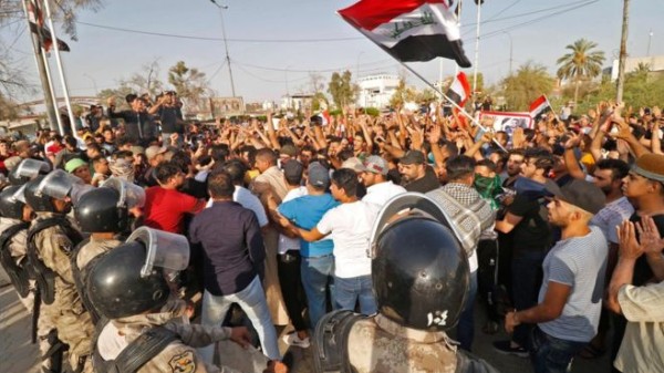 اتهامات لإيران بتأجيج الاحتجاجات في العراق اتهامات لإيران بتأجيج الاحتجاجات في العراق