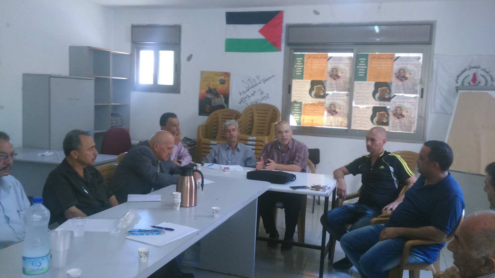 القوى الوطنية في محافظة الخليل وممثلي اللجان الشعبية للمخيمات تعقد اجتماًعا هاماً لبحث تقليصات الخدمات في وكالة الغوث وتشغيل اللاجئين القوى الوطنية في محافظة الخليل وممثلي اللجان الشعبية للمخيمات تعقد اجتماًعا هاماً لبحث تقليصات الخدمات في وكالة الغوث وتشغيل اللاجئين