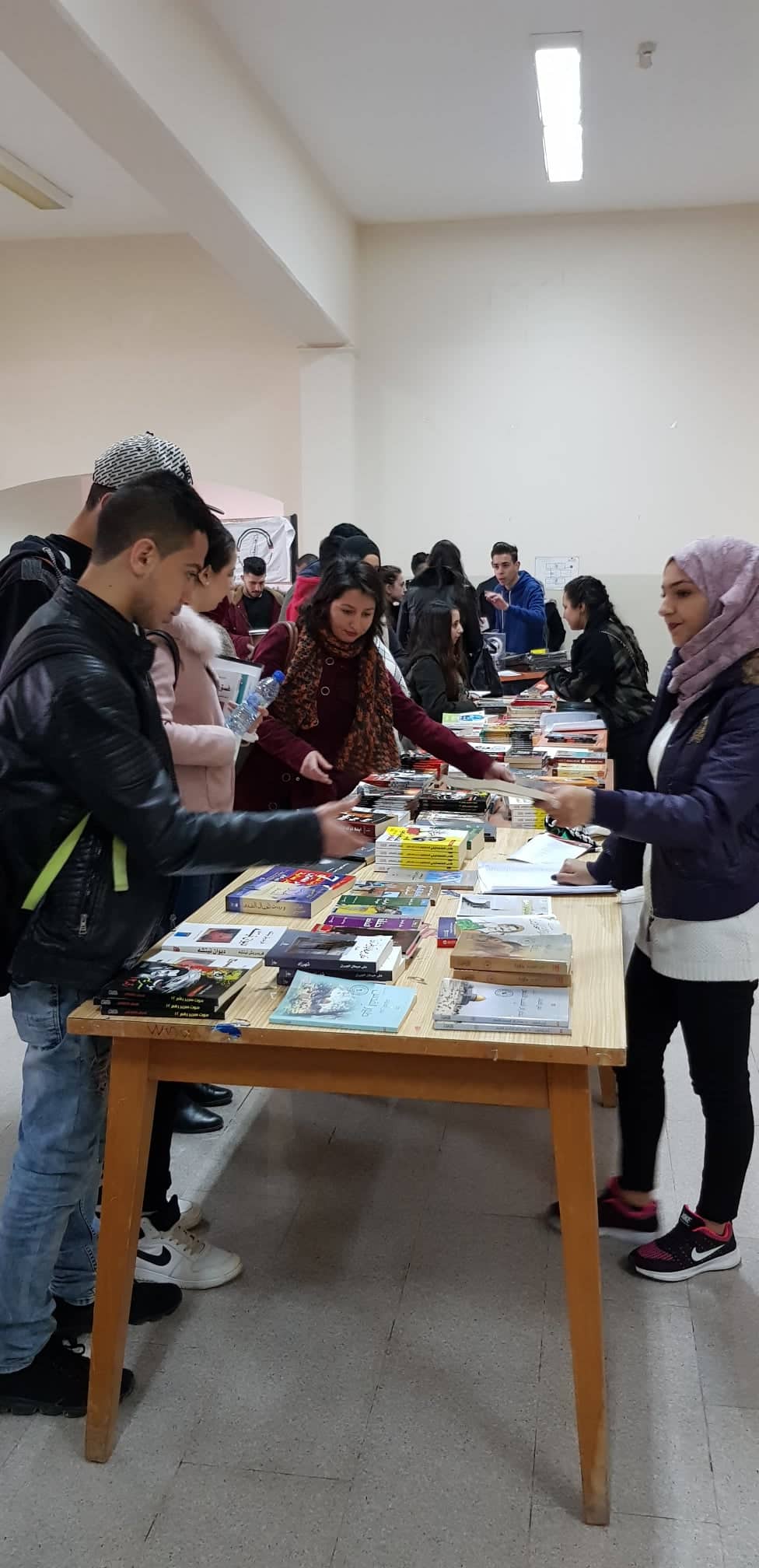 كتلة فلسطين للجميع تنظم معرضاً للكتاب بعنوان ” جير جليس” في جامعة بيرزيت كتلة فلسطين للجميع تنظم معرضاً للكتاب بعنوان ” جير جليس” في جامعة بيرزيت
