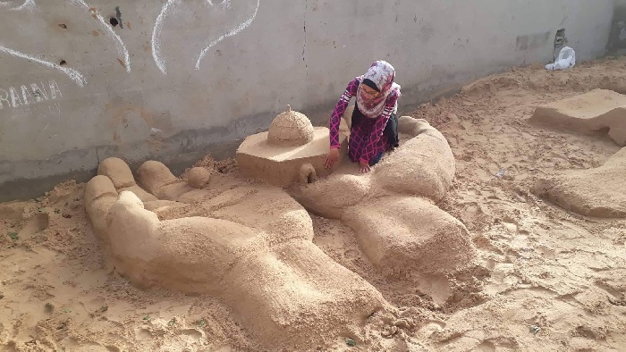 الرملاوي .. تجسد القضية الفلسطينية بفن النحت