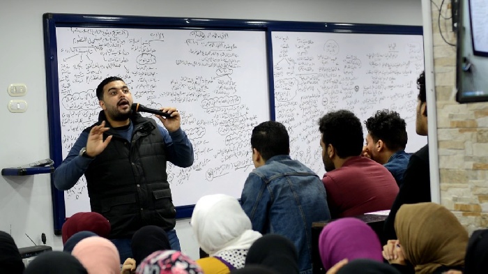 ندوة شعرية عن ديوان حضن الريح للشاعر الكبير محمد السخاوي ندوة شعرية عن ديوان حضن الريح للشاعر الكبير محمد السخاوي