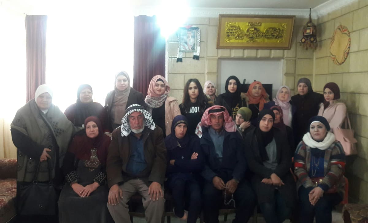 نضال المرأة في نابلس تشارك بزيارة لاهالي الاسر والشهداء