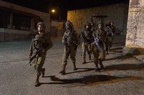 بعد فشل الحوار.. الأسرى يشرعون بالإضراب المفتوح “معركة الكرامة 2” بعد فشل الحوار.. الأسرى يشرعون بالإضراب المفتوح “معركة الكرامة 2”