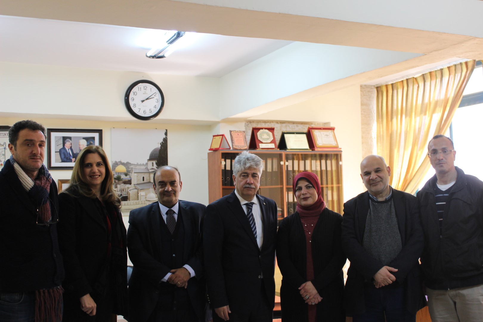 د. مجدلاني يؤكد اهمية المؤسسات الفلسطينية في البلدة القديمة بالعاصمة القدس وتعزيز صمودها د. مجدلاني يؤكد اهمية المؤسسات الفلسطينية في البلدة القديمة بالعاصمة القدس وتعزيز صمودها