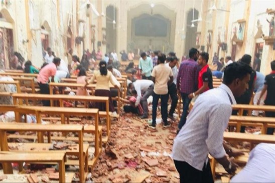 سريلانكا: 42 قتيلا و160 جريحا في تفجيرات كنائس وفنادق سريلانكا: 42 قتيلا و160 جريحا في تفجيرات كنائس وفنادق