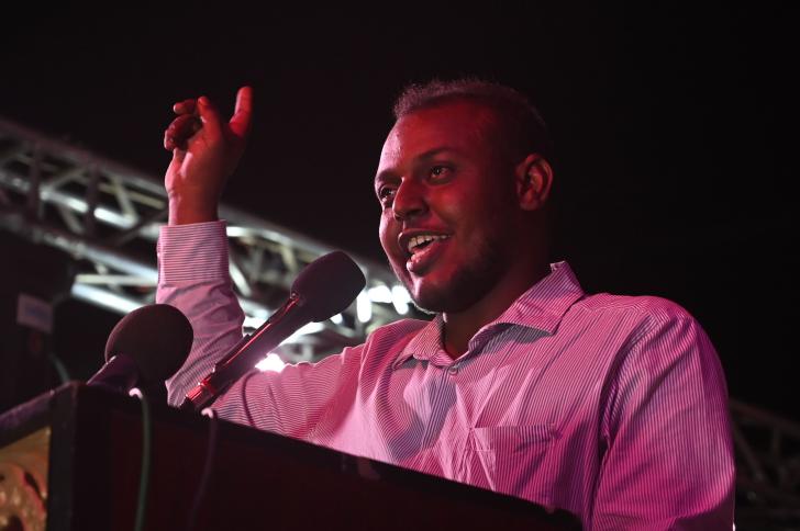 قادة الاحتجاجات بالسودان يعلّقون المفاوضات مع العسكر ويرجئون تشكيل “مجلس سيادي مدني” قادة الاحتجاجات بالسودان يعلّقون المفاوضات مع العسكر ويرجئون تشكيل “مجلس سيادي مدني”