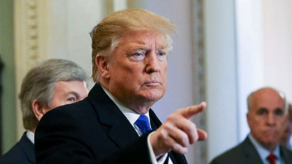 ترامب لديمقراطيي الكونغرس: لا يمكنكم إقالتي ترامب لديمقراطيي الكونغرس: لا يمكنكم إقالتي