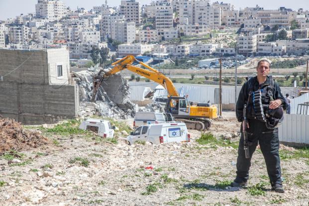 هآرتس: محكمة إسرائيلية تقر هدم عشرات المنازل الفلسطينية بالقدس هآرتس: محكمة إسرائيلية تقر هدم عشرات المنازل الفلسطينية بالقدس