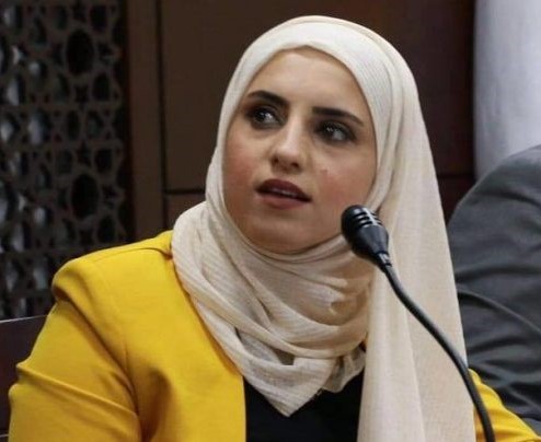 الانتهاكات في السجون الاسرائيلية بحق الأطفال والنساء الفلسطينيات خلال نيسان وايار اعداد: المحامية:عرين بدوان مسؤول ملف الأطفال والأسيرات الانتهاكات في السجون الاسرائيلية بحق الأطفال والنساء الفلسطينيات خلال نيسان وايار اعداد: المحامية:عرين بدوان مسؤول ملف الأطفال والأسيرات