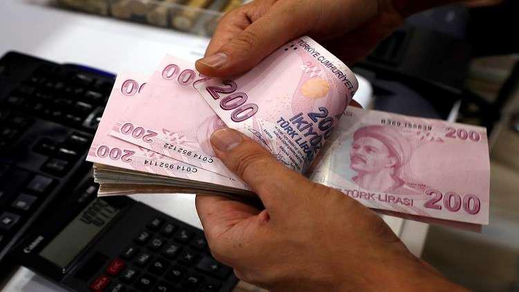 الليرة التركية تهوي إثر إقالة اردوغان محافظ البنك المركزي الليرة التركية تهوي إثر إقالة اردوغان محافظ البنك المركزي