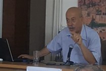 عماد الاطرش يقدم محاضرة حول التراث الثقافي والطبيعي في فلسطين عماد الاطرش يقدم محاضرة حول التراث الثقافي والطبيعي في فلسطين
