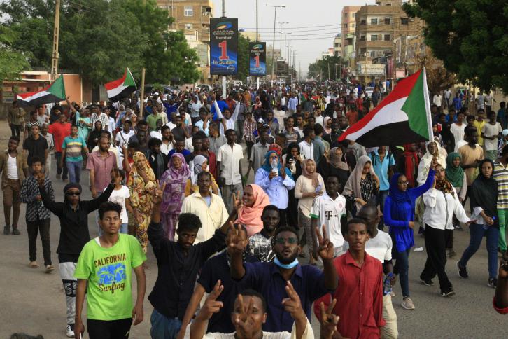 قادة الاحتجاج في السودان يحملون العسكريين مسؤولية الضحاياقادة الاحتجاج في السودان يحملون العسكريين مسؤولية الضحايا قادة الاحتجاج في السودان يحملون العسكريين مسؤولية الضحاياقادة الاحتجاج في السودان يحملون العسكريين مسؤولية الضحايا