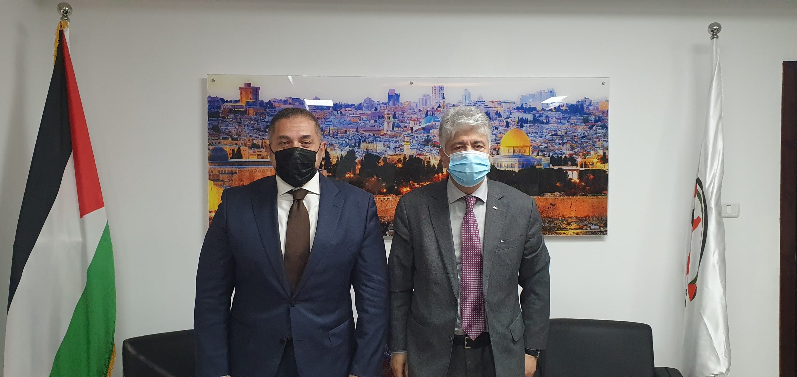 د. مجدلاني يبحث مع سفير مصر اخر المستجدات السياسية د. مجدلاني يبحث مع سفير مصر اخر المستجدات السياسية