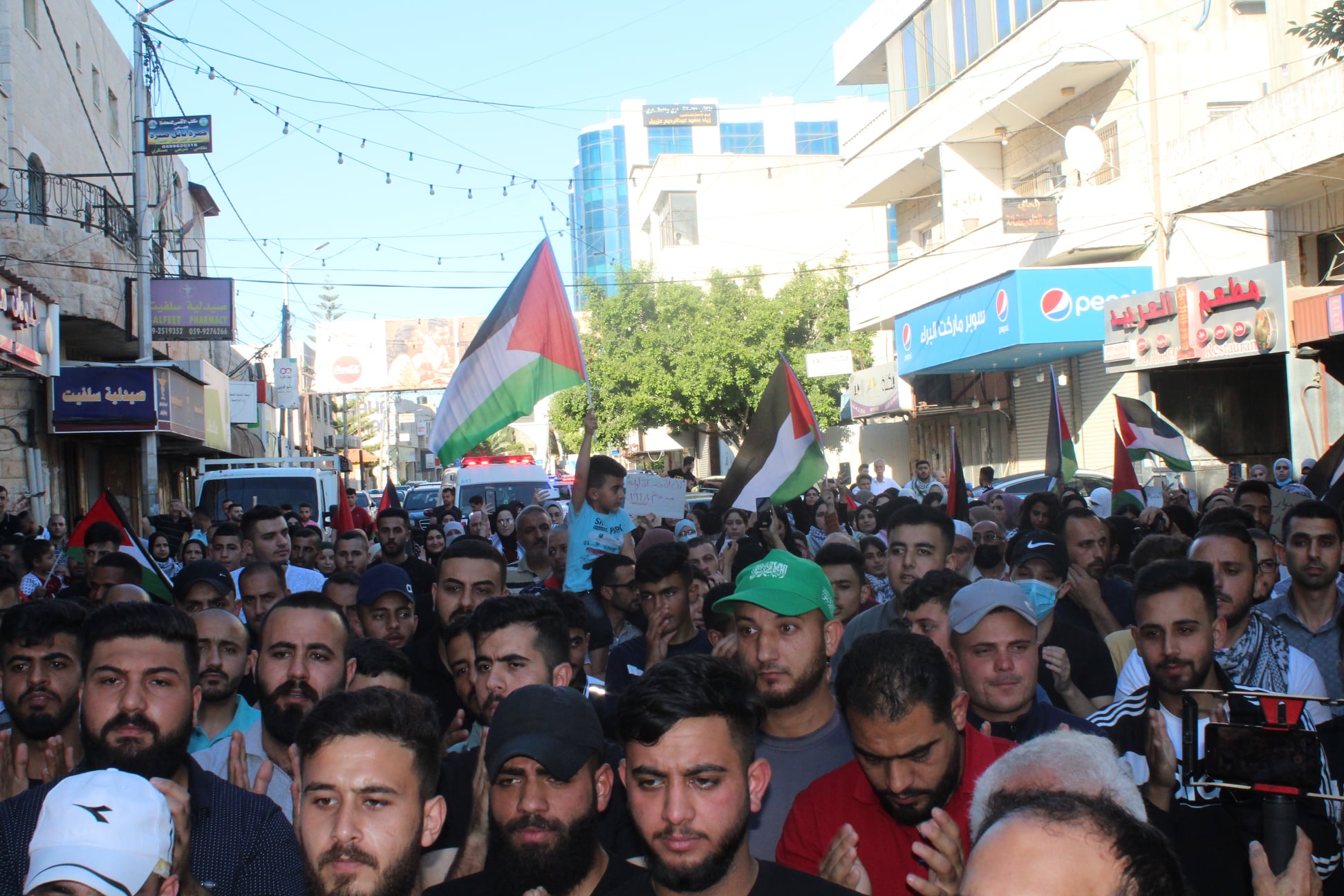 مسيرة في سلفيت منددة بالعدوان الإسرائيلي على شعبنا مسيرة في سلفيت منددة بالعدوان الإسرائيلي على شعبنا