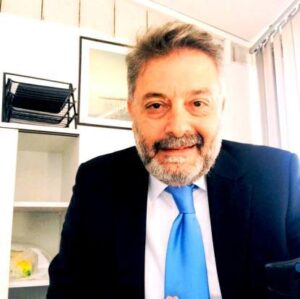 الإنسان الفلسطيني لبنة الاقتصاد بقلم: الدكتور سعيد صبري الإنسان الفلسطيني لبنة الاقتصاد بقلم: الدكتور سعيد صبري