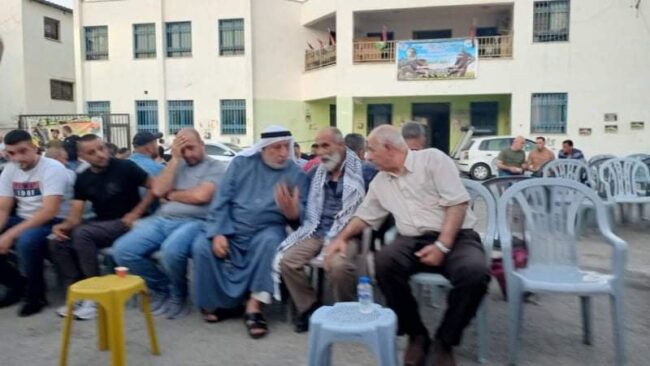 د.مجدلاني يعزي والد الشهيد ضياء الدين الصباريني