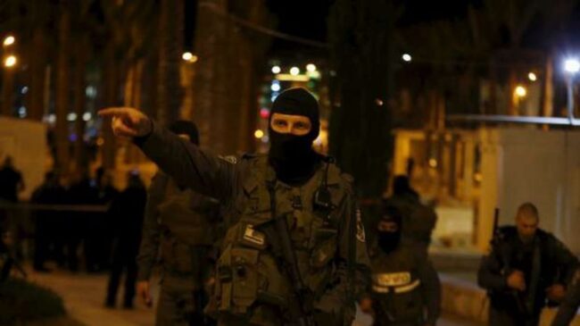 اعتقال 11 مواطنًا بالضفة