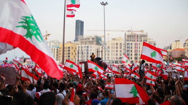 لبنان.. اتساع رقعة البؤس وظهور طبقة من المحتكرين وتجار الأزمة