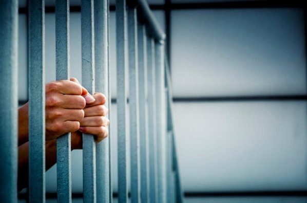 حبس المدين.. جدل بين قانون التنفيذ والاتفاقيات الدولية: كيف نحفظ الكرامة الإنسانية وحقوق المواطنين.. بالقانون؟! حبس المدين.. جدل بين قانون التنفيذ والاتفاقيات الدولية: كيف نحفظ الكرامة الإنسانية وحقوق المواطنين.. بالقانون؟!