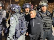 اعتقالات واعتداءات على المقدسيين في باب العامود اعتقالات واعتداءات على المقدسيين في باب العامود