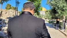 عضو الكنيست “بن غفير” يؤكد أنه سيقتحم الأقصى اليوم خلال “مسيرة الأعلام” عضو الكنيست “بن غفير” يؤكد أنه سيقتحم الأقصى اليوم خلال “مسيرة الأعلام”
