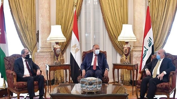 خلال لقاء ثلاثي.. الصفدى يعلن: توافقنا على 80% من الأمور الخاصة بأنبوب النفط من العراق لــ مصر خلال لقاء ثلاثي.. الصفدى يعلن: توافقنا على 80% من الأمور الخاصة بأنبوب النفط من العراق لــ مصر