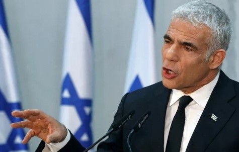 لابيد: نحذر إيران وحلفاءها من “اختبار القوة” ونسعى لاتفاقيات سلام