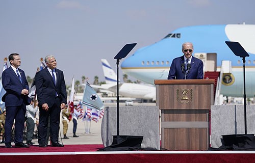 واشنطن: إعلان بايدن بشأن حل الدولتين خطوة مهمة وملتزمون بإعادة فتح قنصليتنا في القدس واشنطن: إعلان بايدن بشأن حل الدولتين خطوة مهمة وملتزمون بإعادة فتح قنصليتنا في القدس