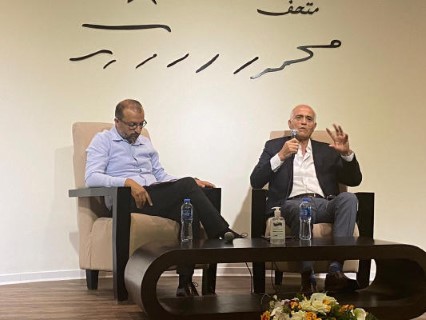 “مبدع في حضرة درويش” الروائي أحمد حرب: “النمل” الإسرائيلية حفزتني لكتابة أولى رواياتي!