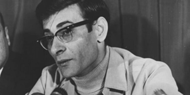 14 عاما على رحيل الشاعر الكبير محمود درويش