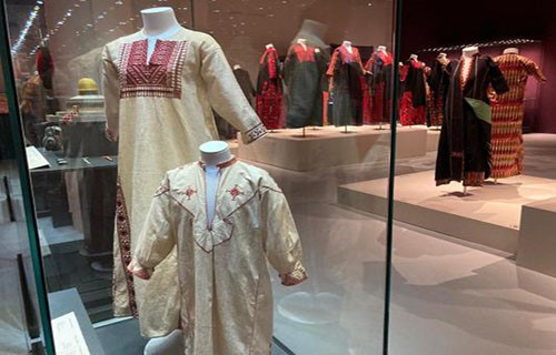 “غزْل العروق: حياكة تاريخ فلسطين”.. في قطر “غزْل العروق: حياكة تاريخ فلسطين”.. في قطر