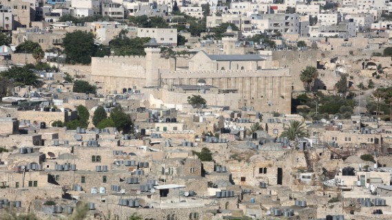 الأرشيف الرقمي لمدينة الخليل.. تصدي للرواية الإسرائيلية التي تستوطن قلب المدينة الأرشيف الرقمي لمدينة الخليل.. تصدي للرواية الإسرائيلية التي تستوطن قلب المدينة