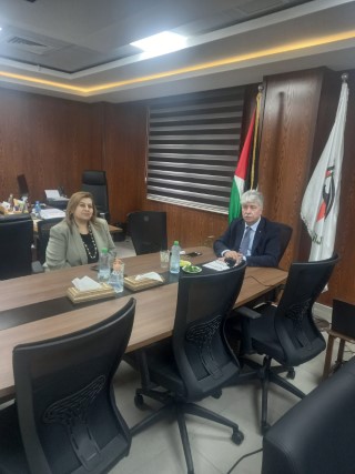 د. مجدلاني: يدعو تشكيل تيار عربي صيني لدعم واسناد القضية الفلسطينية ودعم الشعب الفلسطيني وحركته الوطنية د. مجدلاني: يدعو تشكيل تيار عربي صيني لدعم واسناد القضية الفلسطينية ودعم الشعب الفلسطيني وحركته الوطنية