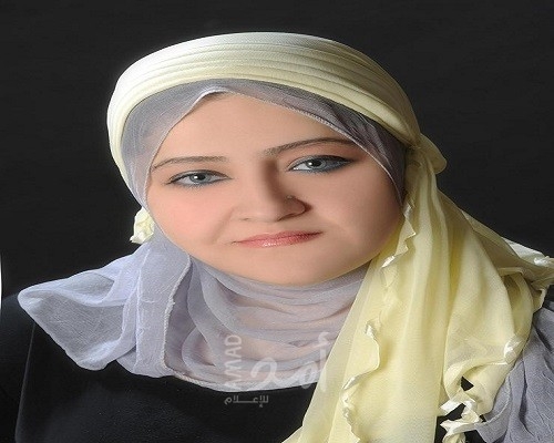 بنهدّار يهدي المسرحية إلى الرّاحلة نعيمة المشايخ صدور مسرحيّة (البُعْدُ الخامس) المقتبسة عن رواية (أعشقني) بنهدّار يهدي المسرحية إلى الرّاحلة نعيمة المشايخ صدور مسرحيّة (البُعْدُ الخامس) المقتبسة عن رواية (أعشقني)