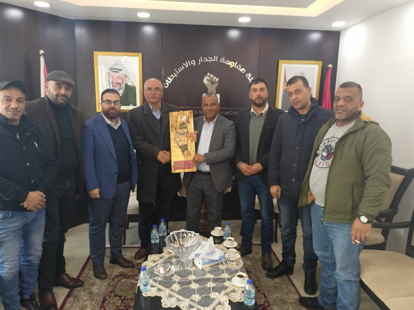 وفد مركزي من النضال الشعبي يلتقي هيئة مقاومة الجدار والاستيطان وفد مركزي من النضال الشعبي يلتقي هيئة مقاومة الجدار والاستيطان