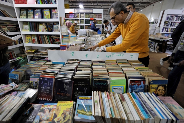 كتب أقل بسعر أعلى في معرض القاهرة الدولي كتب أقل بسعر أعلى في معرض القاهرة الدولي
