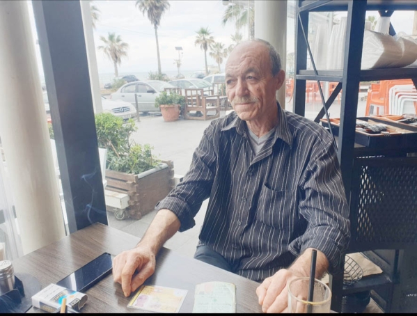 نزيه شبايطة.. عامل فلسطيني في صيدا بدرجة مهندس كيميائي! نزيه شبايطة.. عامل فلسطيني في صيدا بدرجة مهندس كيميائي!