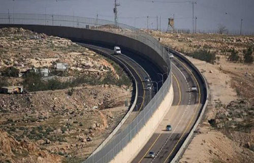 إنشاء جسر استيطاني قرب بلدة حوارة والاحتلال يحمي مسيرة للمستوطنين إنشاء جسر استيطاني قرب بلدة حوارة والاحتلال يحمي مسيرة للمستوطنين