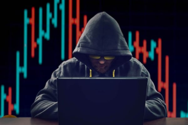 “نصابون” يختبئون تحت عباءة “المساج” ويروجون للرذيلة! *320 قضية ابتزاز إلكتروني مسجلة لدى النيابات في الضفة منذ عام ونصف العام “نصابون” يختبئون تحت عباءة “المساج” ويروجون للرذيلة! *320 قضية ابتزاز إلكتروني مسجلة لدى النيابات في الضفة منذ عام ونصف العام