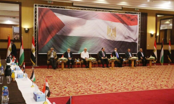 مصر ترحب بدعوة الرئيس عباس وتعرض استضافة لقاء الأمناء العامين للفصائل مصر ترحب بدعوة الرئيس عباس وتعرض استضافة لقاء الأمناء العامين للفصائل