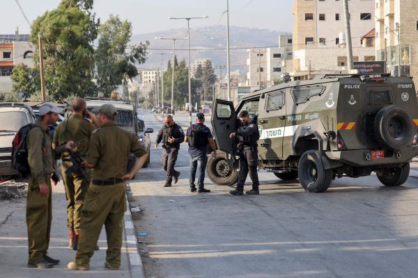 على إسرائيل صوغ استراتيجية بعيدة المدى تجاه الفلسطينيين حفاظاً على وجودها على إسرائيل صوغ استراتيجية بعيدة المدى تجاه الفلسطينيين حفاظاً على وجودها