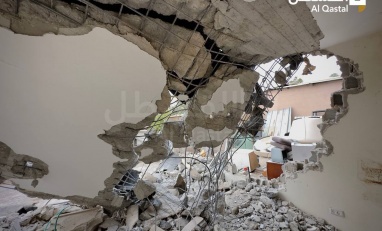 القدس.. الاحتلال يجبر عائلة القاق على هدم منزلها القدس.. الاحتلال يجبر عائلة القاق على هدم منزلها