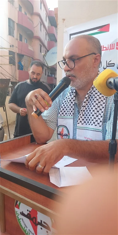 جورج عبد الرحيم عضو اللجنة المركزية لجبهة النضال بلبنان لـ”كل العرب”: سحب السلاح الفلسطيني من المخيمات خيار مستبعد جورج عبد الرحيم عضو اللجنة المركزية لجبهة النضال بلبنان لـ”كل العرب”: سحب السلاح الفلسطيني من المخيمات خيار مستبعد